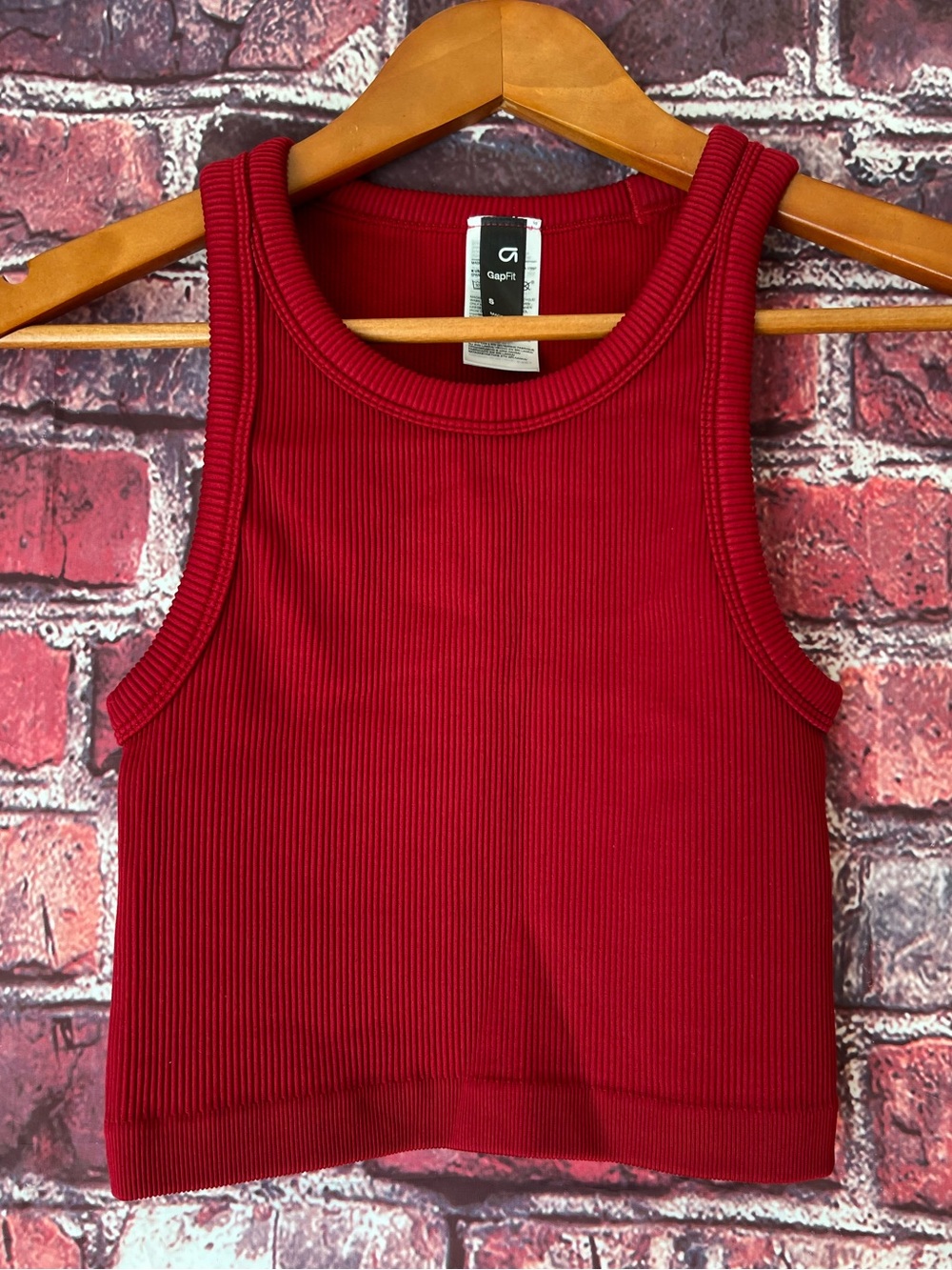 GapFit Seamless Ribbed High Neck Crop Tank Top